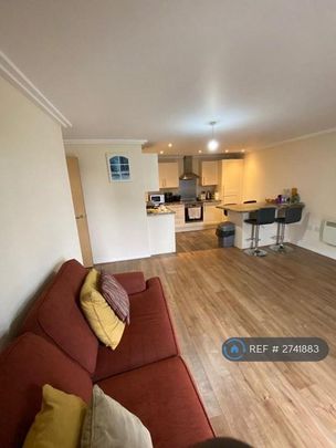 1 bedroom in a flat share to rent - Photo 1