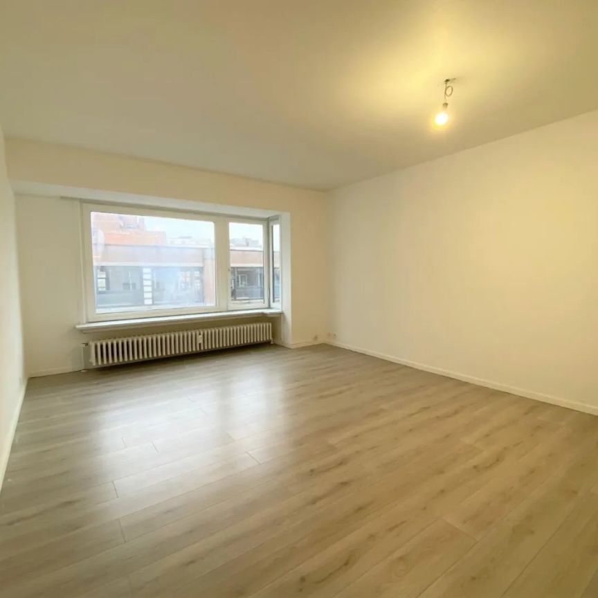 Vernieuwd appartement met 2 slaapkamers - centrum Oostende - Foto 1