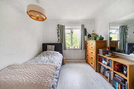 4 bedroom detached house to rent - Photo 2