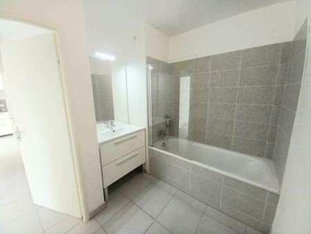 MARSEILLE 12EME APPARTEMENT RECENT TERRASSE ET PARKING, - Photo 3