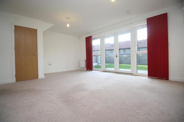 3 bedroom semi-detached house to rent - Photo 1