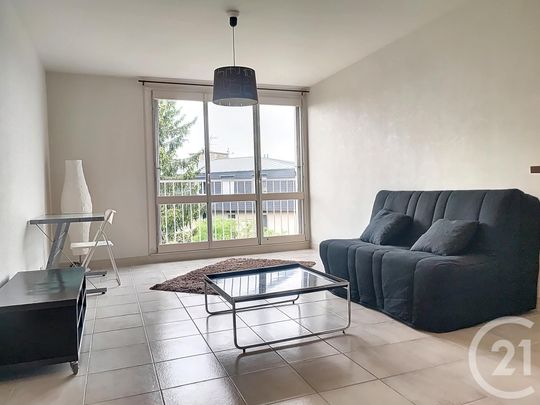 Location Appartement 1 pièce 44m² ST JULIEN LES VILLAS 10800 - Photo 1