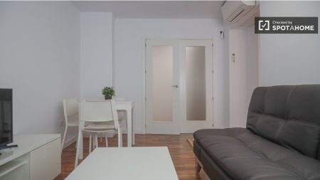 madrid, Community of Madrid 28039 - Photo 3