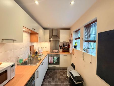 1 bedroom flat to rent - Photo 2