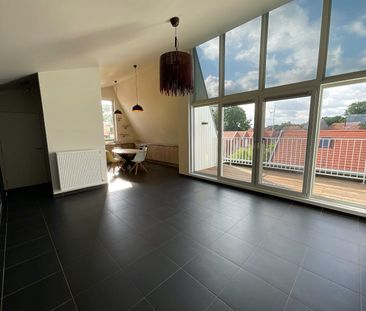 Tweeslaapkamerappartement met terras en autostaanplaats - Photo 2