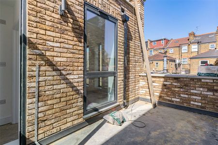 River Mews, Ealing, W7 3SN - Photo 3