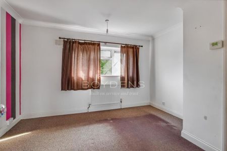 3 bedroom semi-detached house to rent - Photo 2