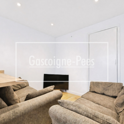 Falcon Road, Guildford - Photo 1