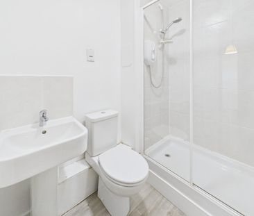 3 bedroom flat to rent - Photo 1