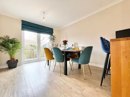 4 bedroom detached house to rent - Photo 5