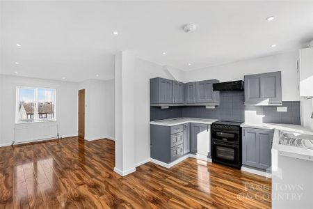 2 bedroom semi-detached house to rent - Photo 5