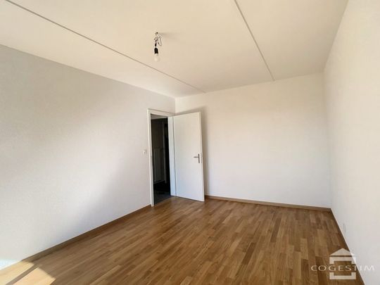 Appartement complétement renové de 2 pièces au 2ème étage - Foto 1