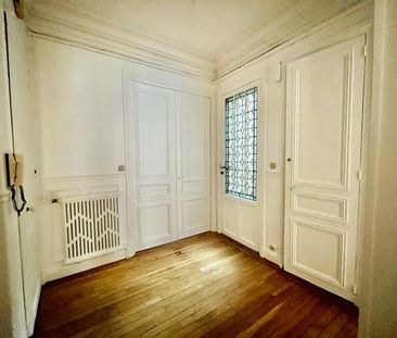 A LOUER 4 PIECES 100.46m² PARIS VIIIème - Photo 4