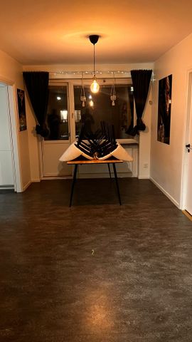 Lännäsbacken, Bandhagen - Photo 2