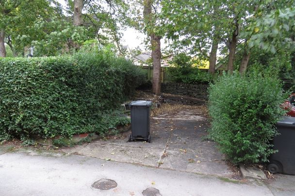 Laurel Crescent - Photo 1