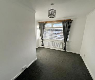 3 bedroom semi-detached house to rent - Photo 6