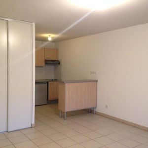 location Appartement T2 DE 45.9m² À BORDEAUX - Photo 3