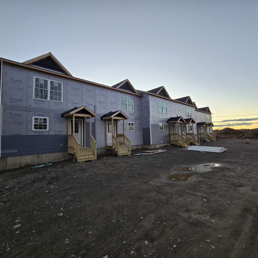 April Spring 2026 New build 2 BR w/Basement - Photo 2