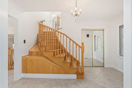 For Lease - 305 Ulric Crescent, Oakville, Ontario - Photo 3