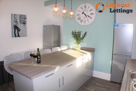 1 bedroom in a house share to rent - Photo 4