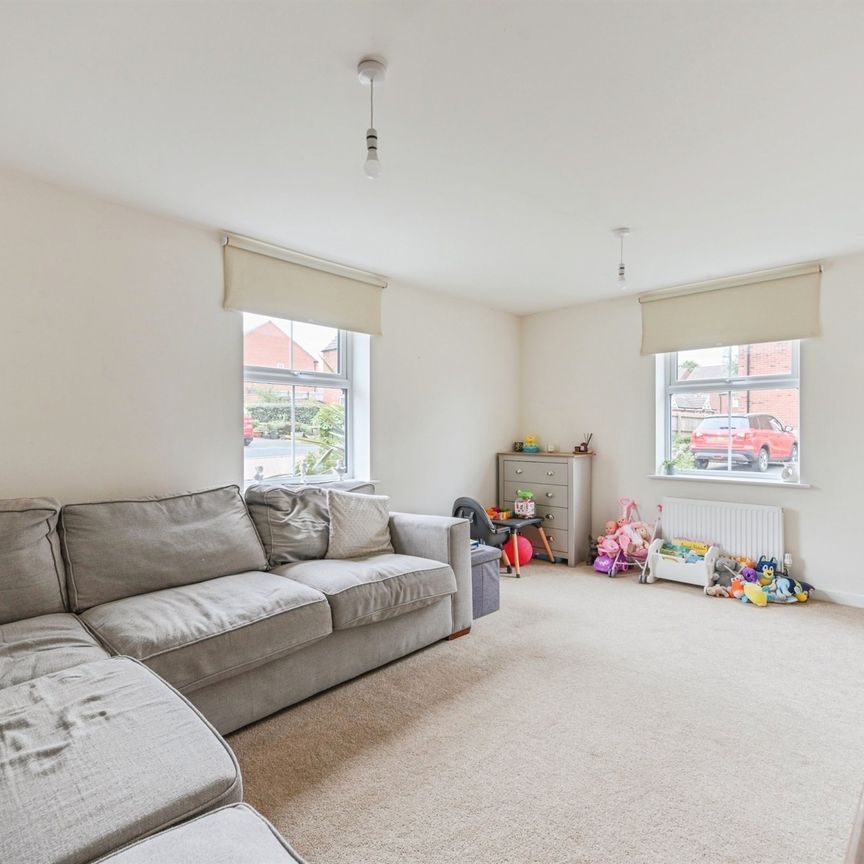 Ashton Close, Ashbourne - Photo 1