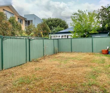 Young & Modern Duplex&excl; - Photo 2