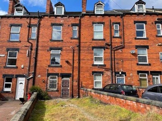 6 Bed - Ridgeway Terrace, Woodhouse, Leeds - Photo 1