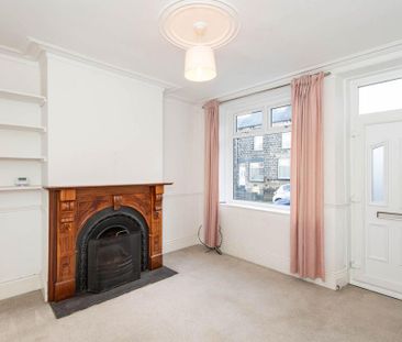 3 bedroom terraced house to rent - Photo 3