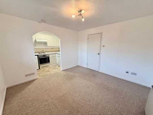 1 bedroom flat to rent - Photo 1