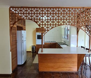 4-bedroom shared house / townhouse, Military Road - Photo 2