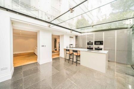 3 bedroom flat to rent - Photo 5