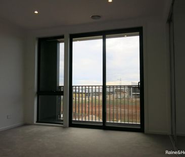 "MODERN 3 BEDROOM TOWNHOUSE" - Photo 4