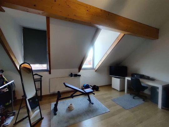 Groot appartement met 2 ruime slaapkamers en mezzanine - Photo 1