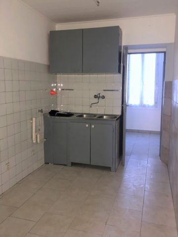 Location Appartement 2 pièces 30m² MARSEILLE 15ème - Photo 2