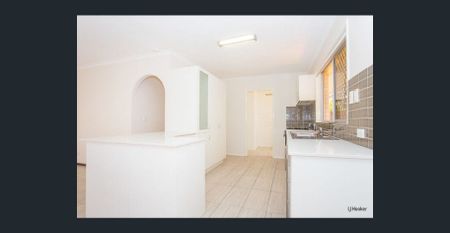 Walk to the River – Low-Maintenance Living in Central Tweed Heads - Photo 4