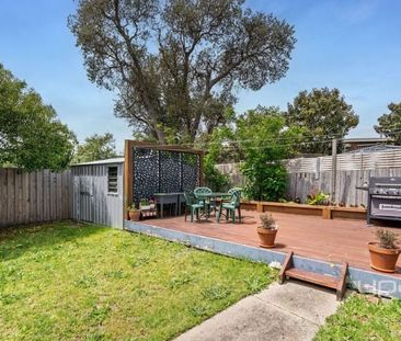 CONVENIENCE MEETS COMFORT - Photo 6