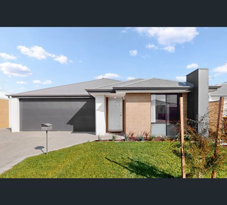 46A Warlander View, Forrestdale, WA 6112 - Photo 1