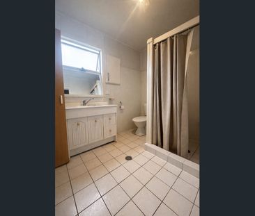 Spacious 2 Bedroom Unit - Photo 5