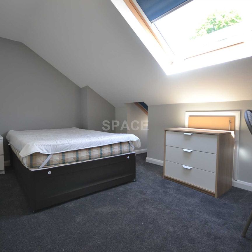 Palmer Park Avenue, Reading, Berkshire, RG6 1DN - Photo 1