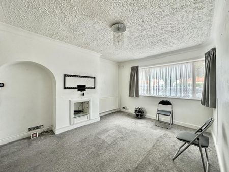 3 bedroom House To Let - Photo 2