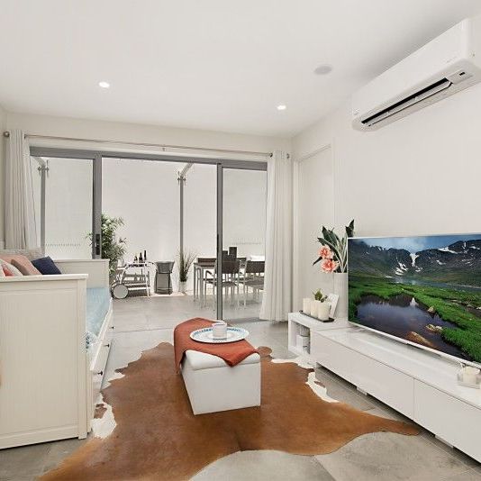 Secure Courtyards Are Hard to Find! - Photo 1