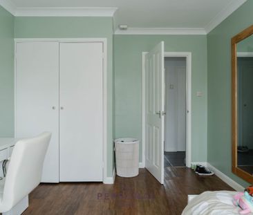 Danehurst Court, Epsom - Photo 5