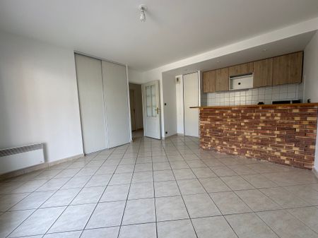 Location Appartement 1 pièce 36m² LIMOGES 87000 - Photo 4
