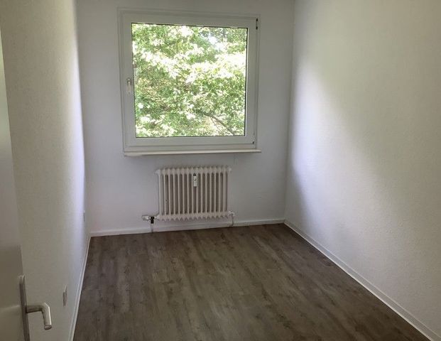 Wo das Leben so spielt - günstig geschnittene 3-Zimmer-Wohnung - Photo 1