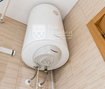 Exclusive Opportunity in Chamberí – Bright Ground Floor Apartment, ... - Photo 4