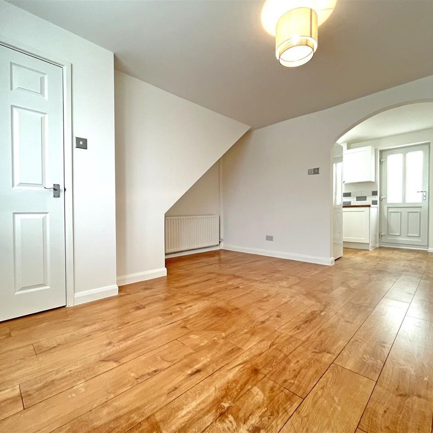 2 bedroom Town house to rent - Photo 1