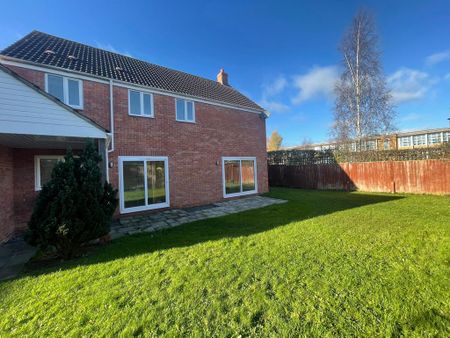 4 bedroom property to rent - Photo 5