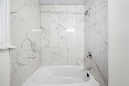 For Lease - 132 Homewood Avenue, Toronto, Ontario - Photo 2