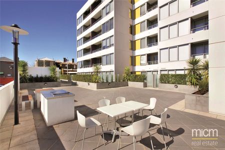 212/118 Dudley Street - Photo 4