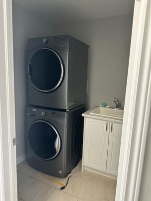 For Lease - 5 Hines Street, Brampton, Ontario - Photo 1